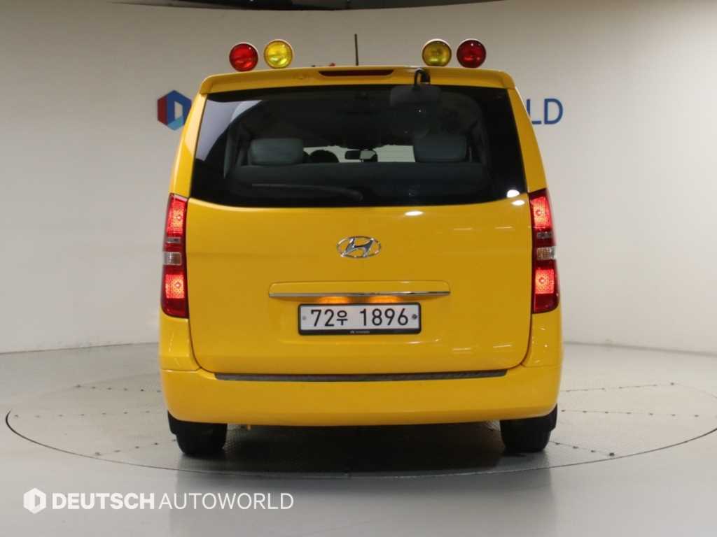 2017 Hyundai Starex Ref 428586 Diesel Amarillo - Miniatura 4