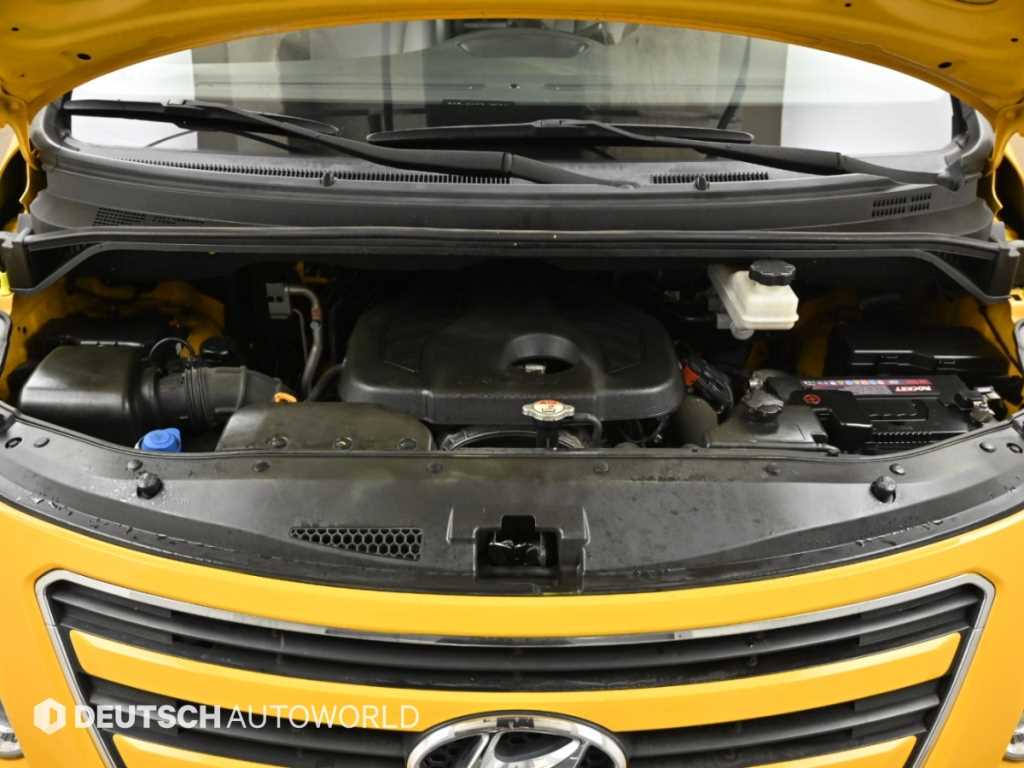 2017 Hyundai Starex Ref 428586 Diesel Amarillo - Miniatura 6
