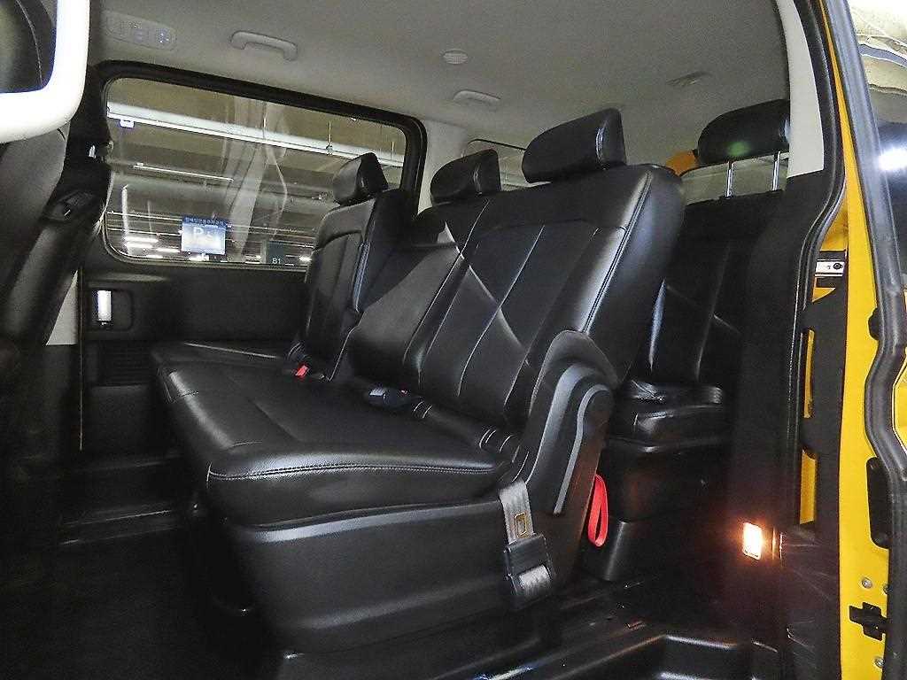 2022 Hyundai Staria Ref 428556 Diesel Amarillo - Miniatura 7