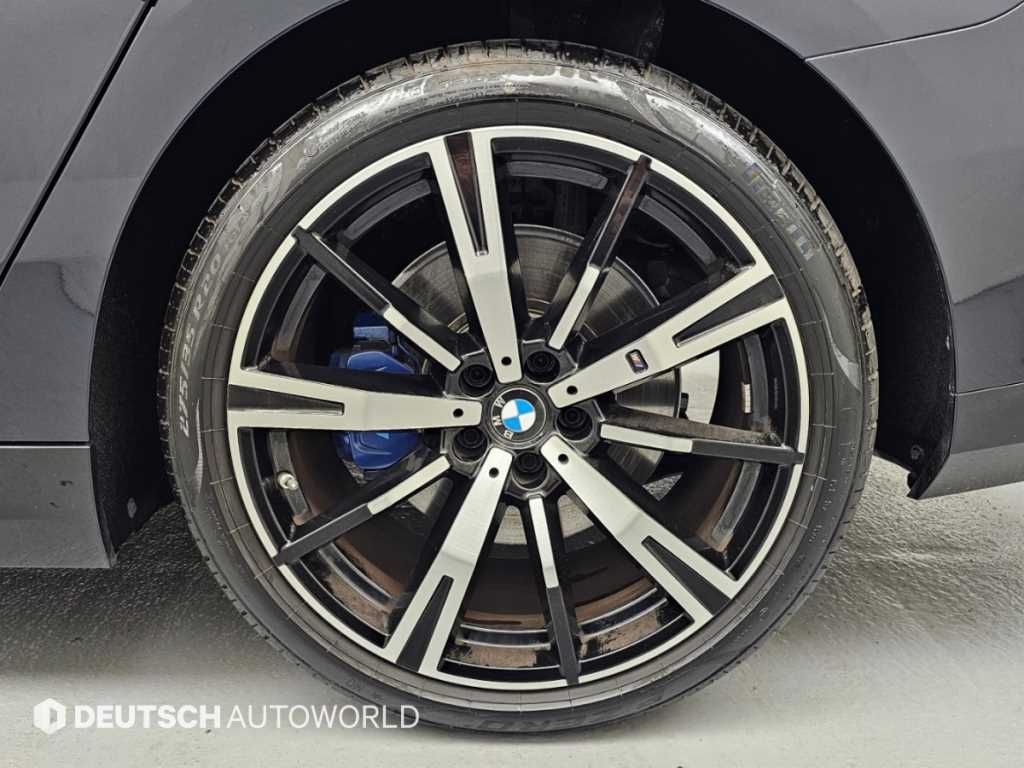 2025 BMW Serie 5 5 Series Ref 428627 Gasoline Negro - Miniatura 6