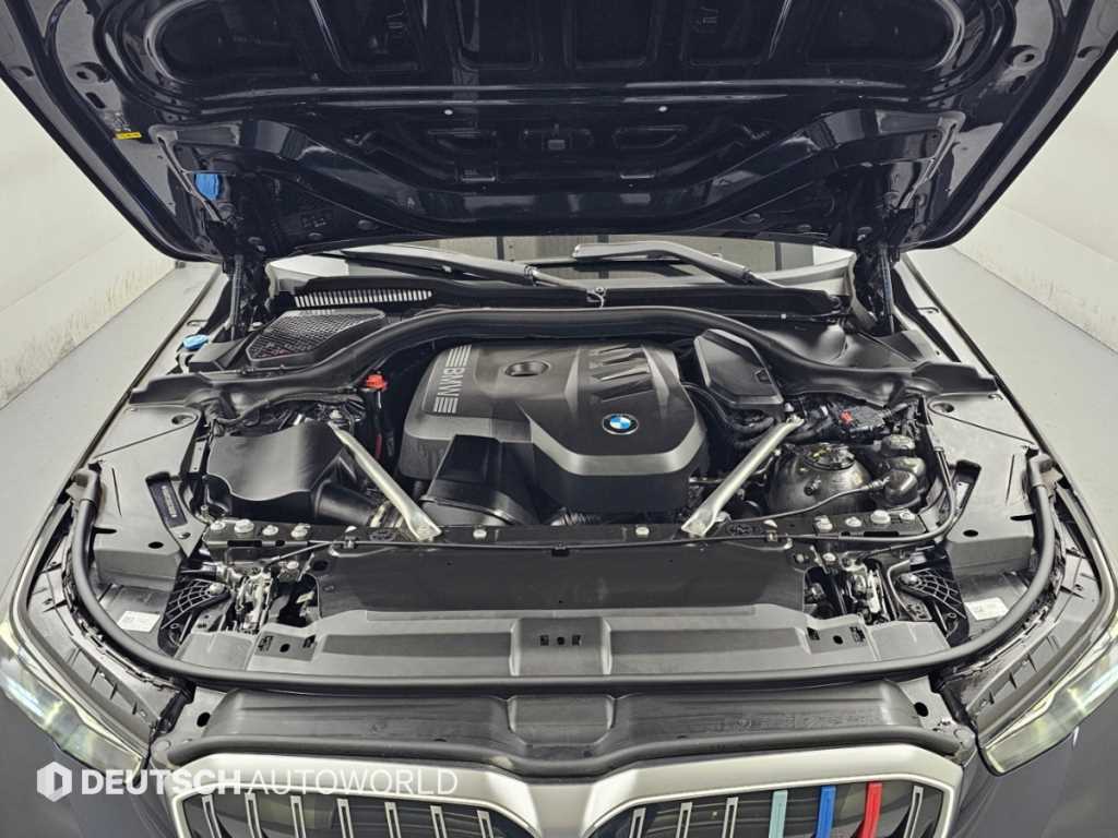 2025 BMW Serie 5 5 Series Ref 428627 Gasoline Negro - Miniatura 7