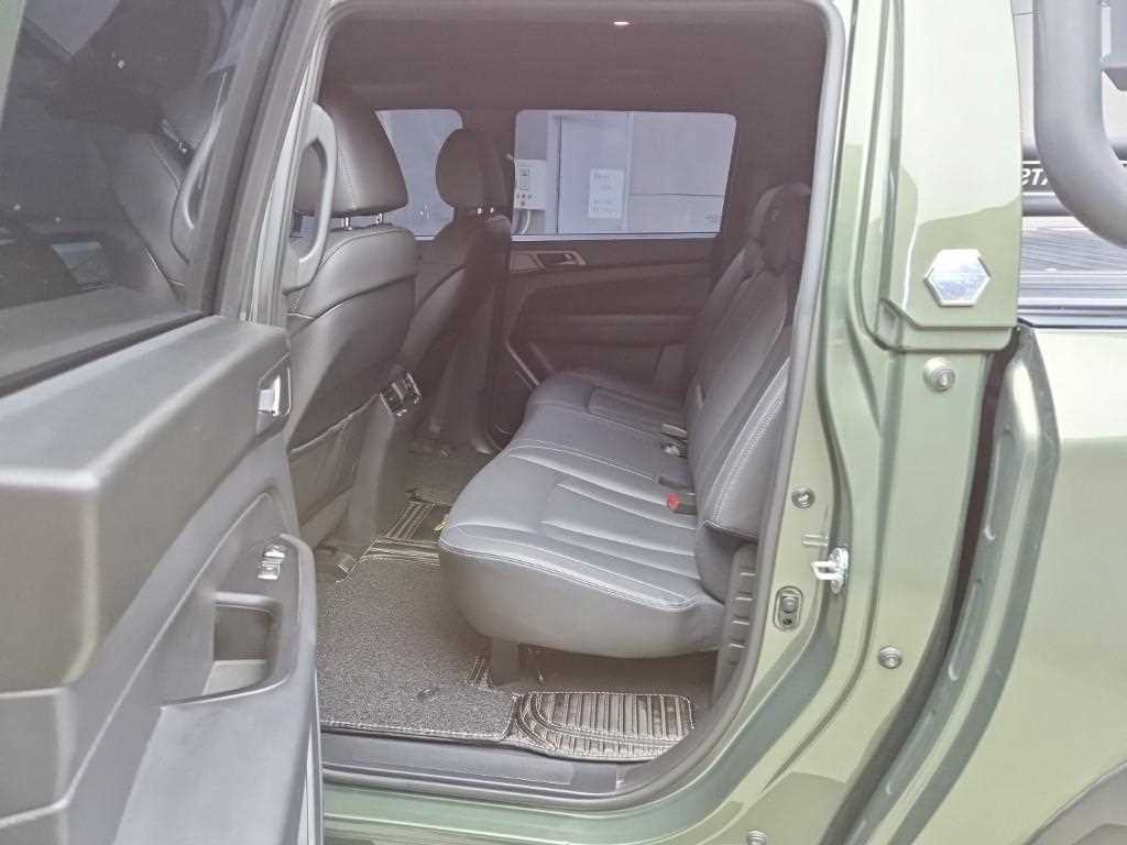 2022 SsangYong Rexton Ref 428611 Diesel Verde - Miniatura 6