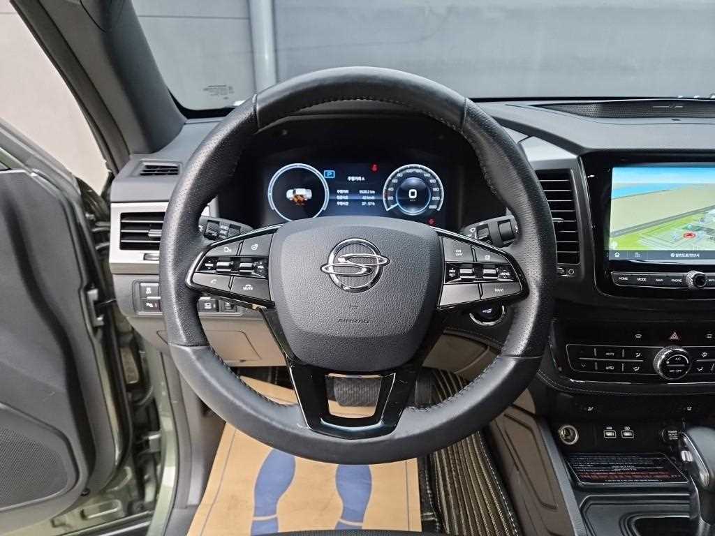 2022 SsangYong Rexton Ref 428611 Diesel Verde - Miniatura 9