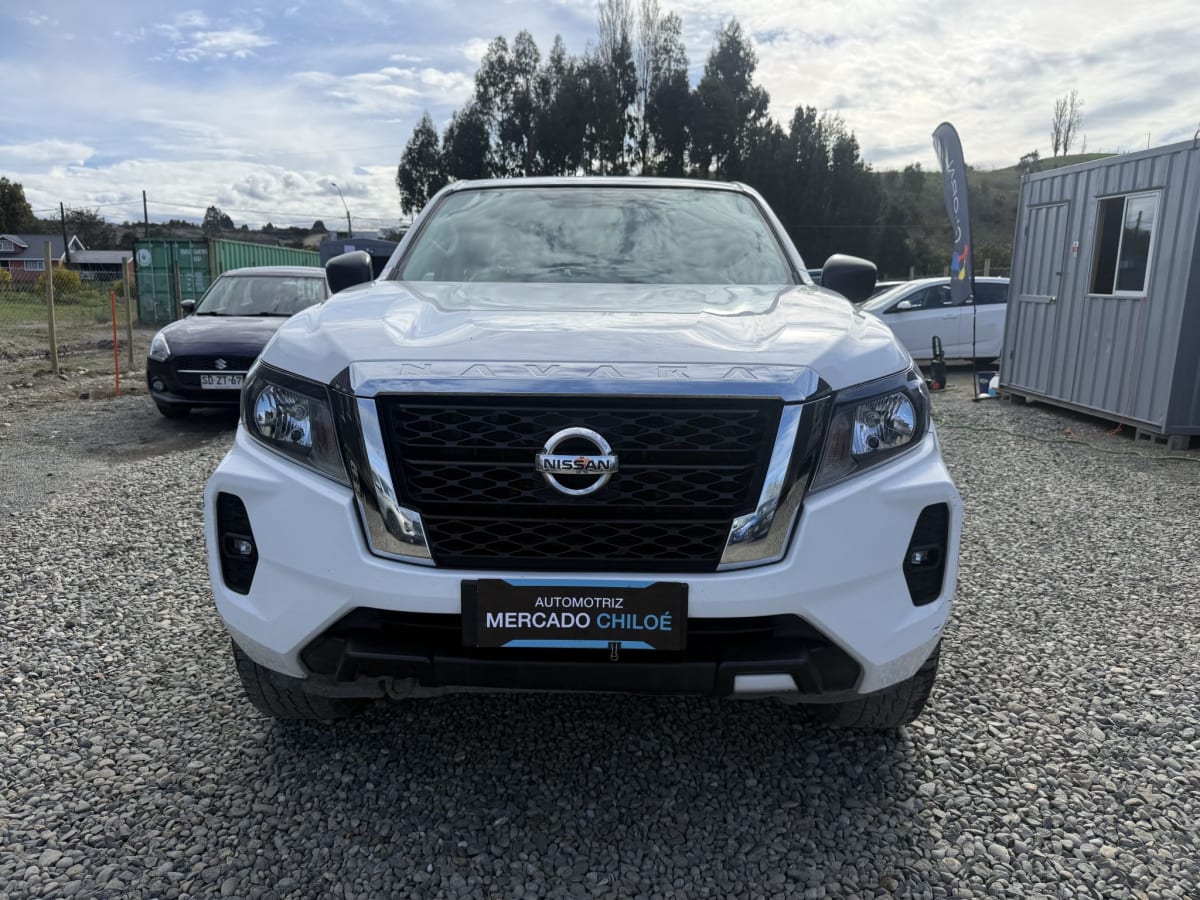 2022 Nissan Navara 4x4 - Miniatura 3