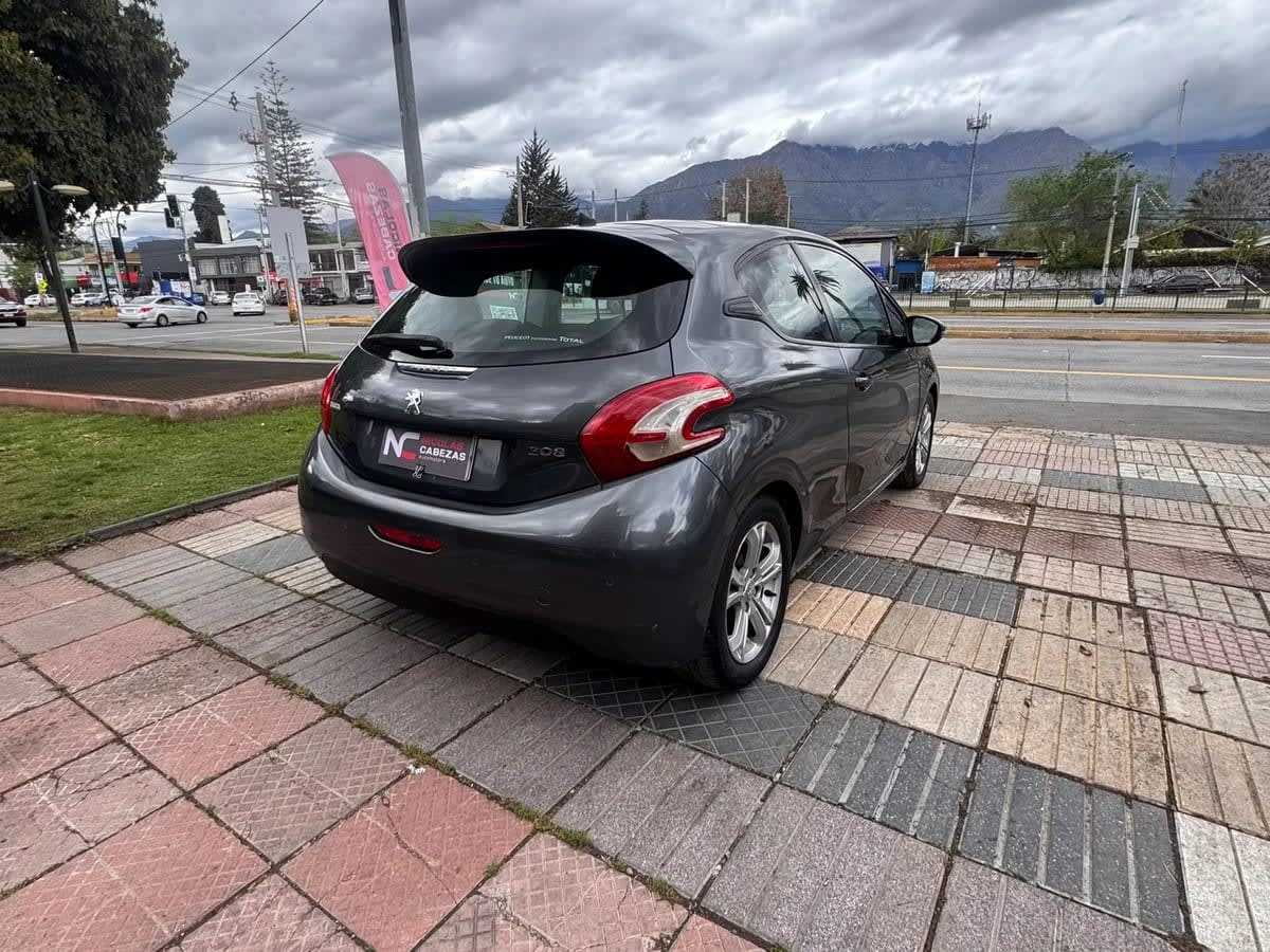 2013 Peugeot 208 ALLURE Gris - Miniatura 5