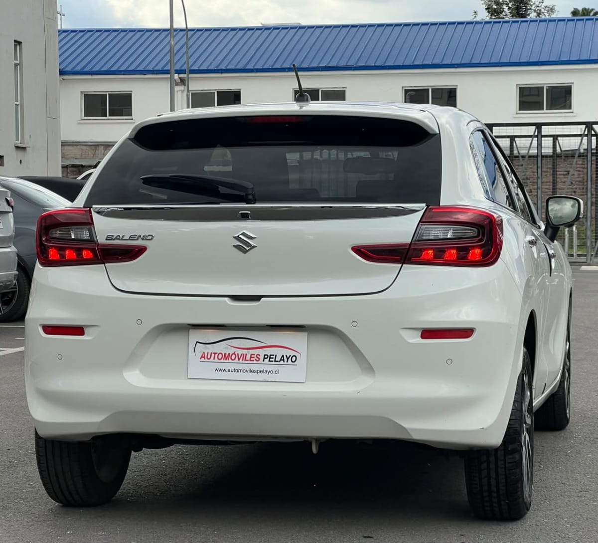 2025 Suzuki Baleno GLX Blanco - Miniatura 4