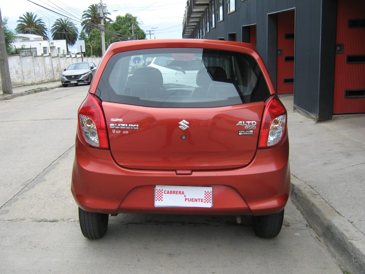 2018 Suzuki Alto Rojo - Miniatura 8