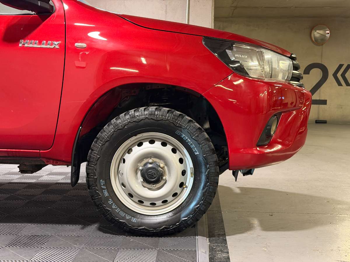 2024 Toyota HILUX 2.4 Rojo - Miniatura 7