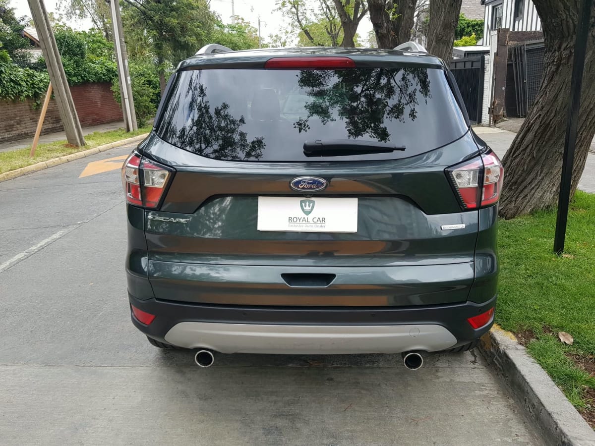 2018 Ford Escape 4x4 - Miniatura 5