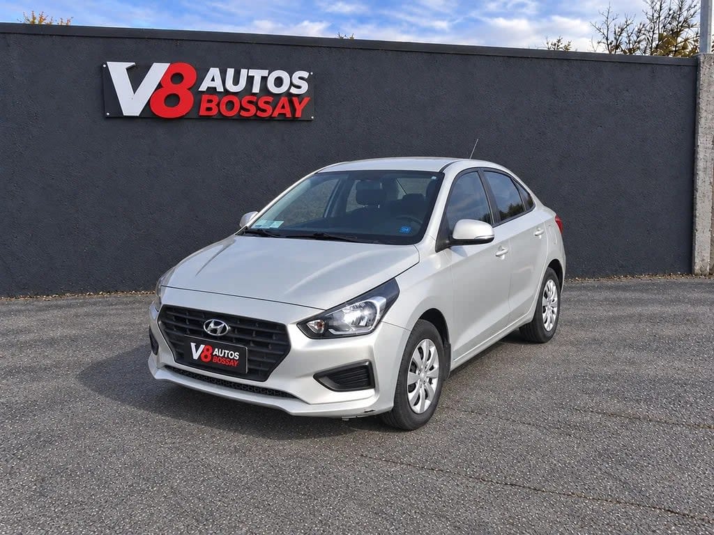 2021 Hyundai Verna CB Plata - Imagen 1