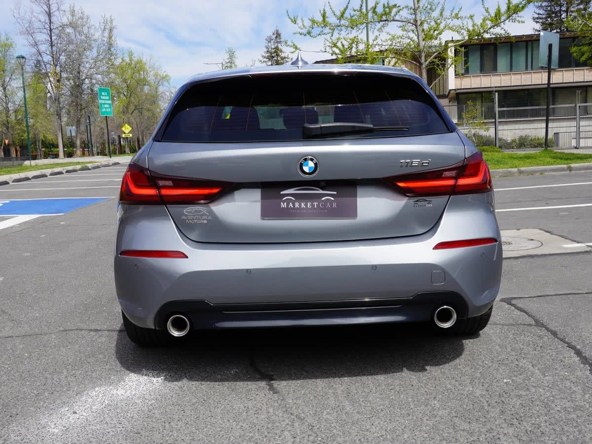 2022 BMW 118 118D Gris - Miniatura 6
