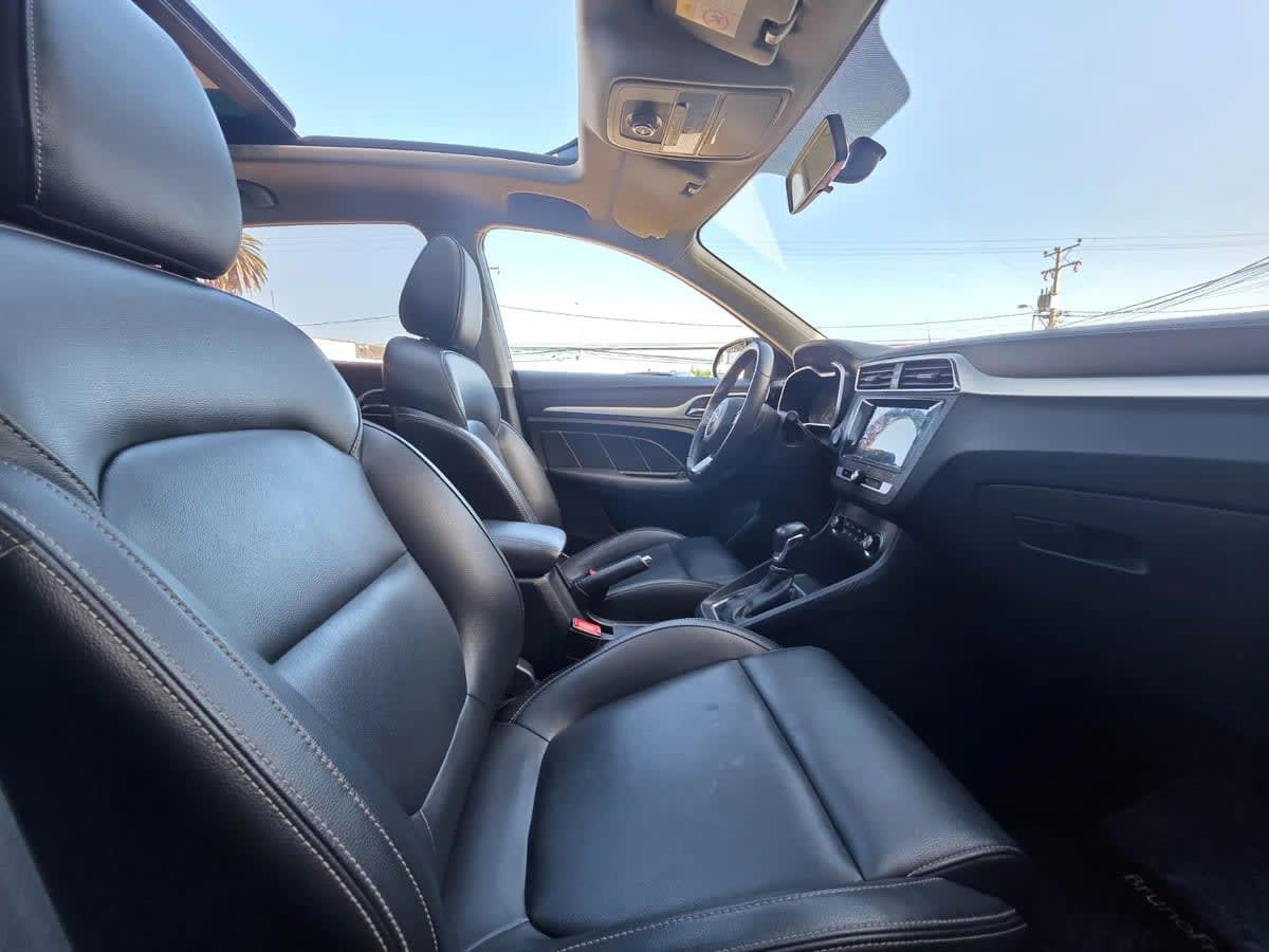 2021 MG ZS 1.5 Negro - Miniatura 4