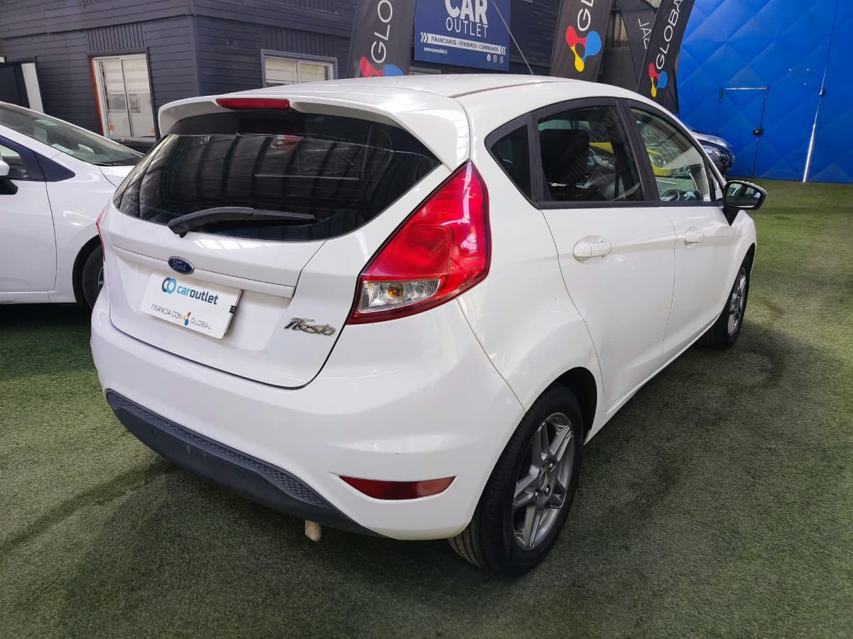2019 Ford Fiesta 1.6 Blanco - Miniatura 4