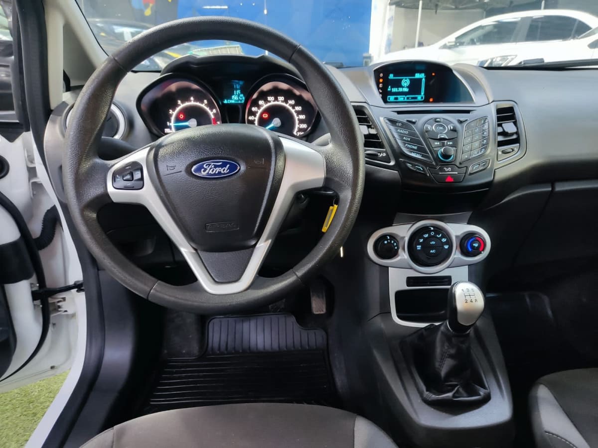 2019 Ford Fiesta 1.6 Blanco - Miniatura 10