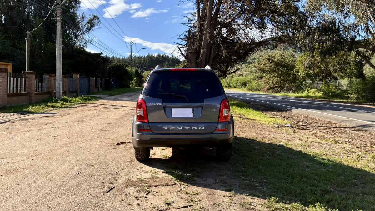 2017 SsangYong REXTON - Miniatura 6