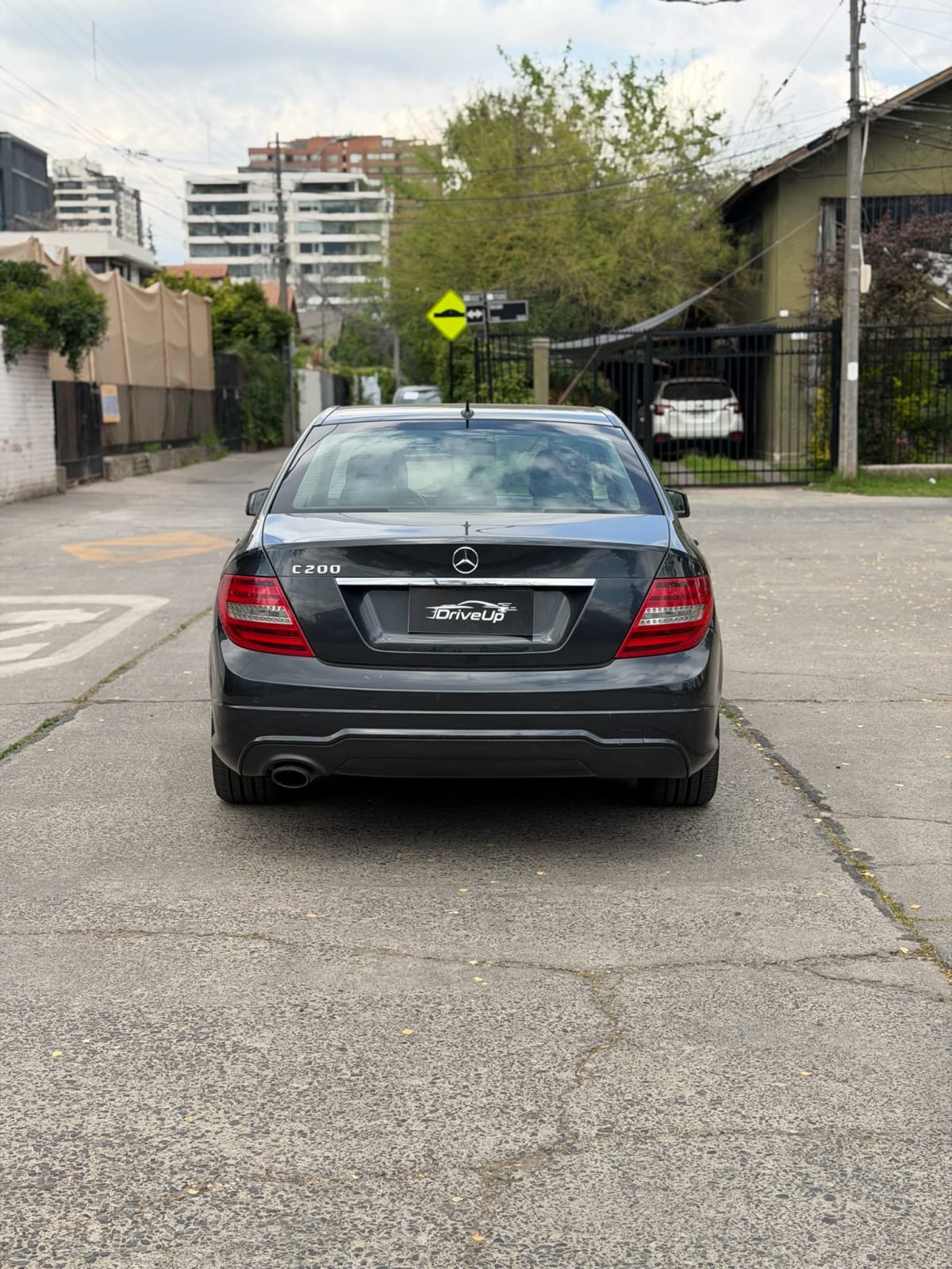 2014 Mercedes-Benz C200 - Miniatura 4