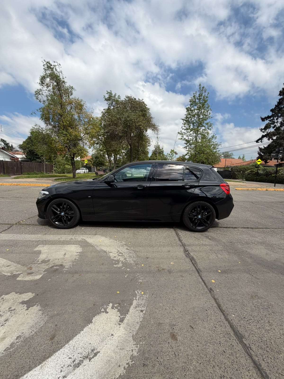 2016 BMW 120I 1.6T - Miniatura 2