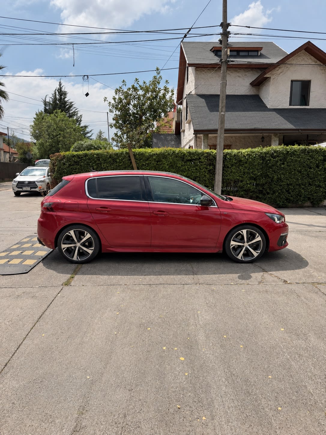 2019 Peugeot 308 GT - Miniatura 6