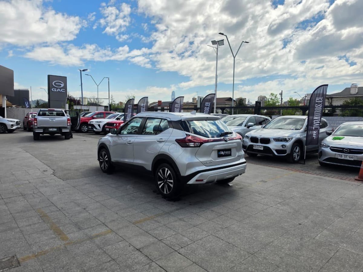2024 Nissan KICKS ADVANCE - Miniatura 4