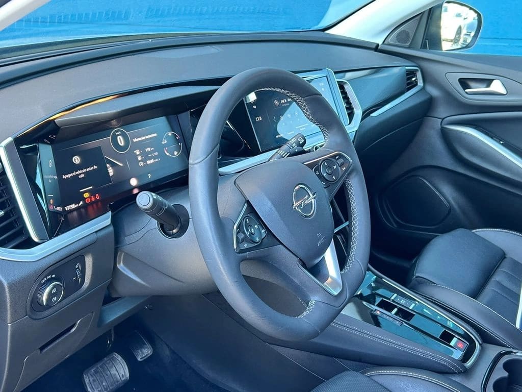 2025 Opel GRANDLAND 1.2 - Miniatura 2