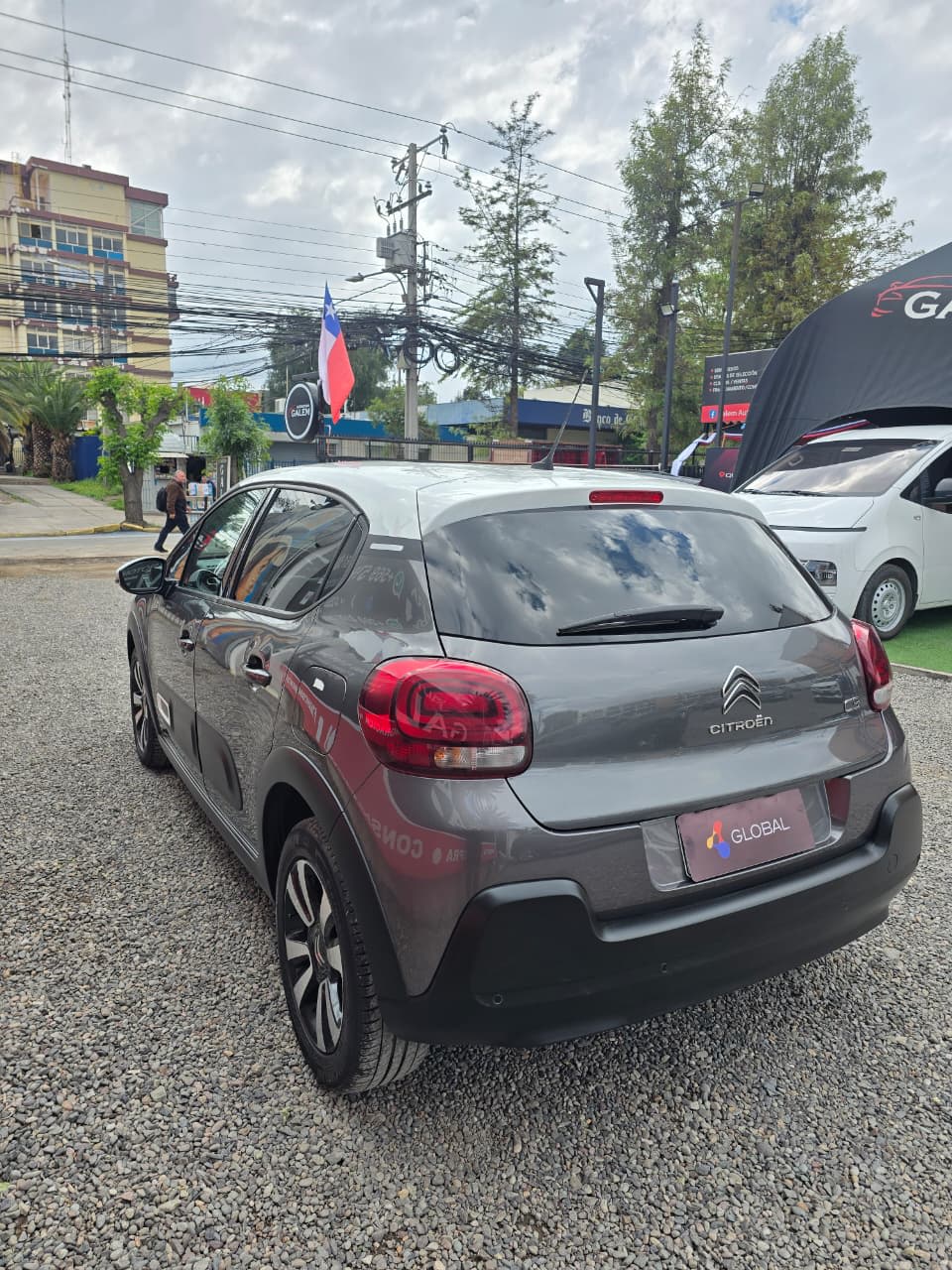 2023 Citroën C3 Gris - Miniatura 5