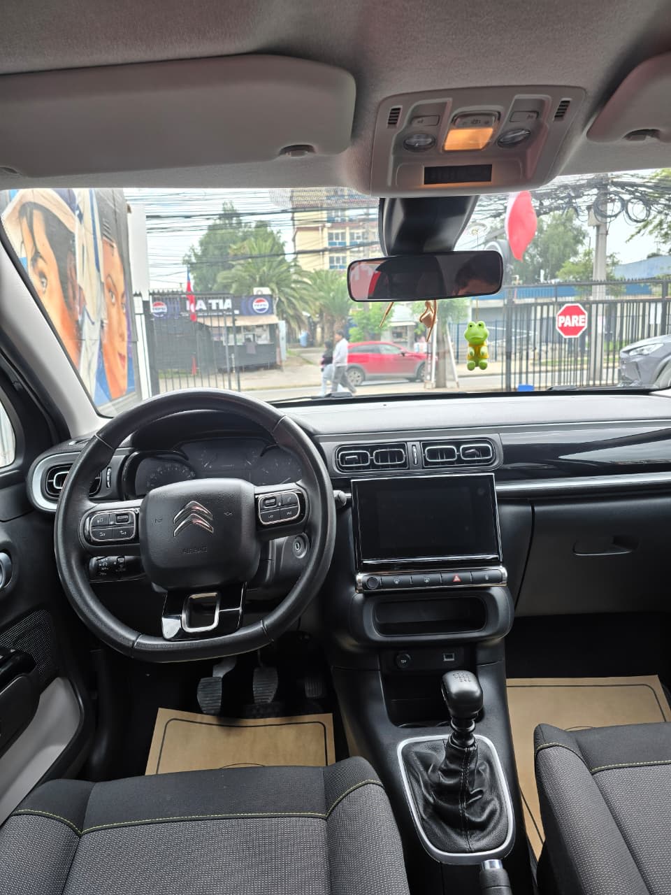 2023 Citroën C3 Gris - Miniatura 10