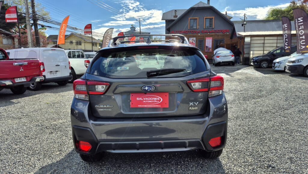 2022 SUBARU XV 2.0 Gris - Miniatura 4