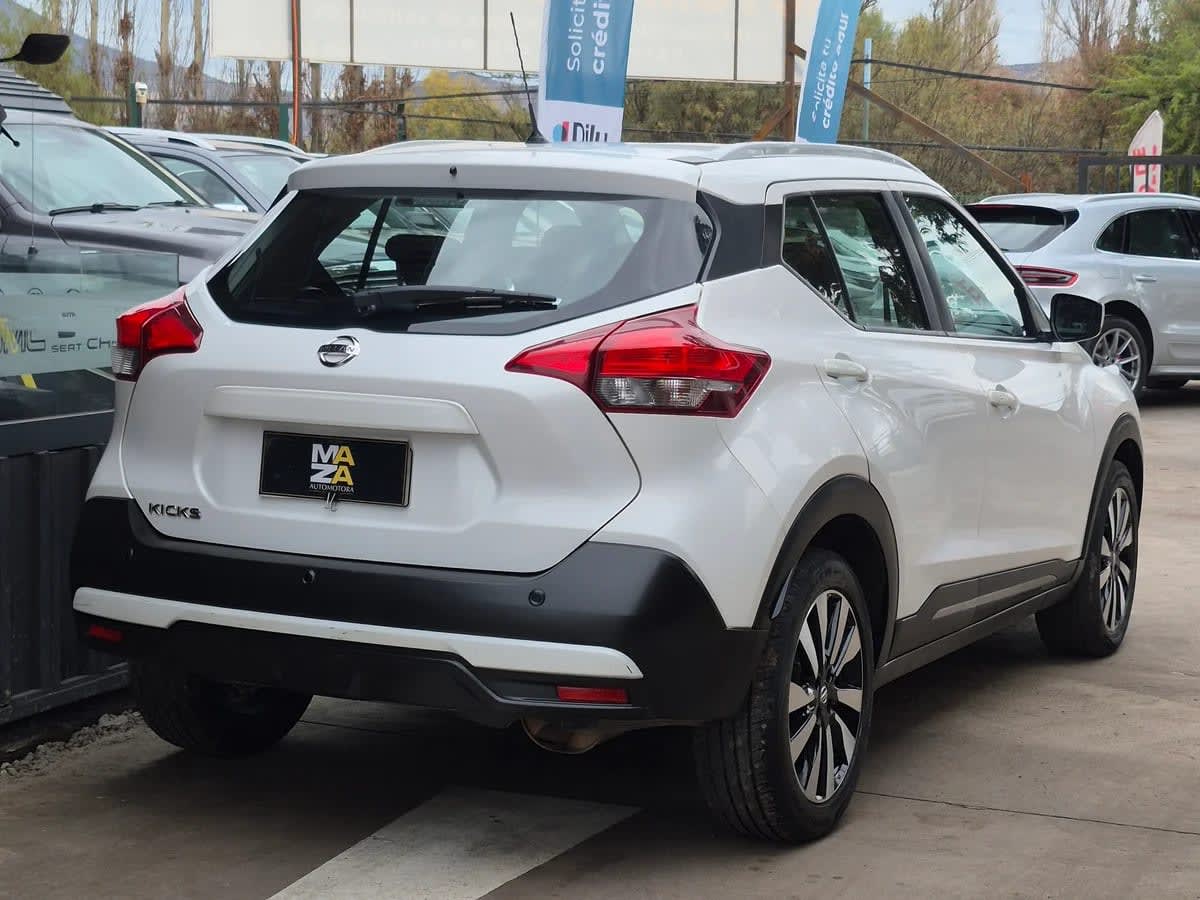 2020 Nissan Kicks 1.6 Blanco - Miniatura 5
