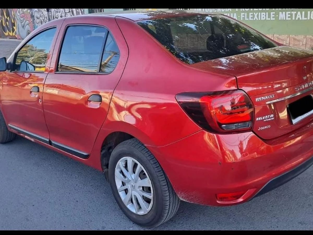 2018 Renault Symbol 1.6 Rojo - Miniatura 10