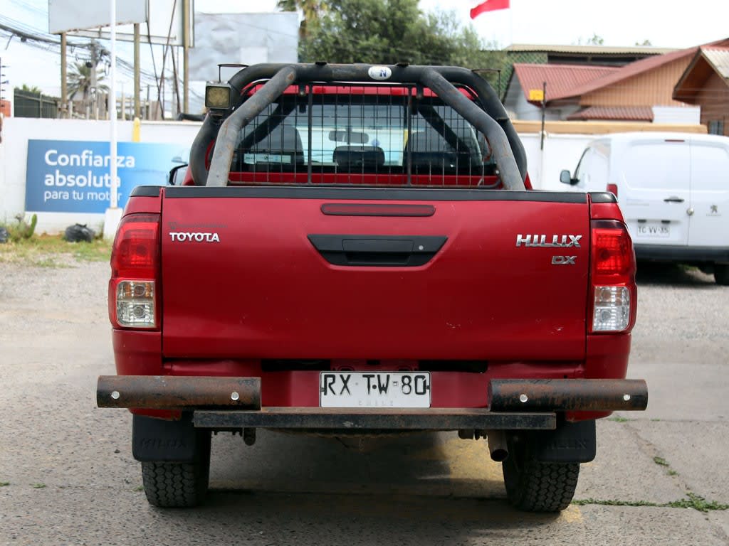 2022 Toyota Hilux - Miniatura 7