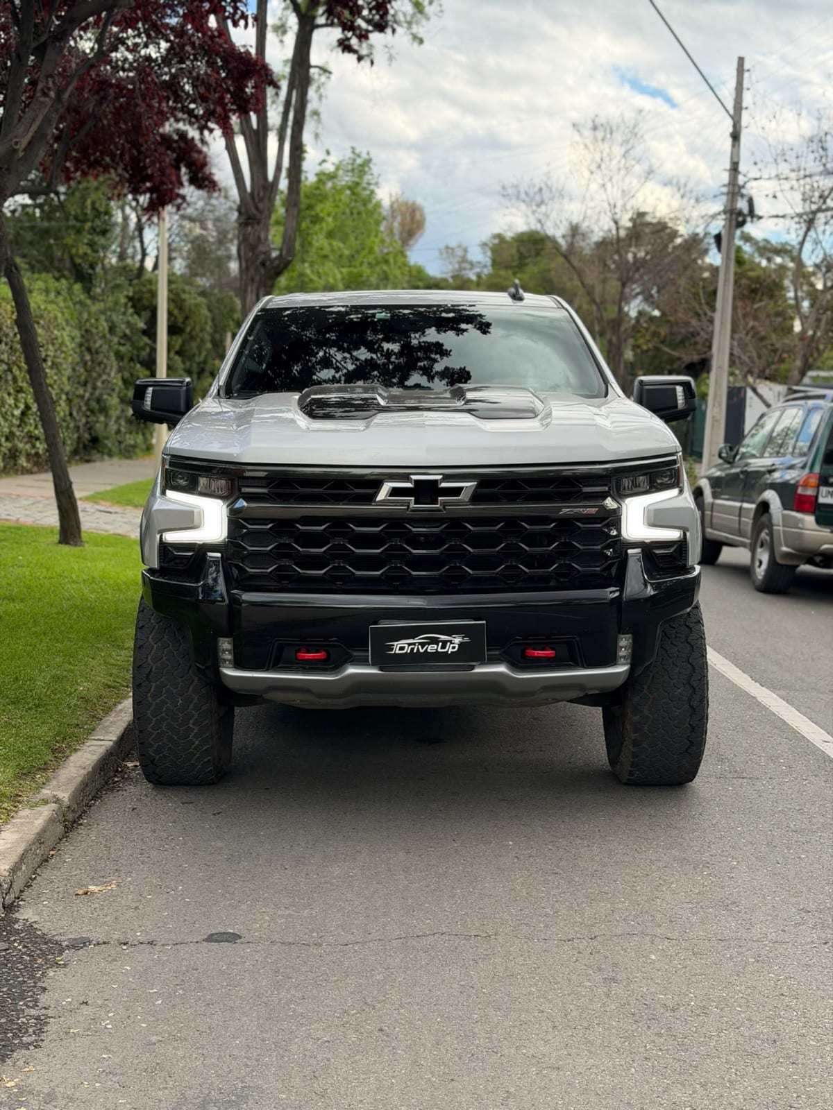 2023 Chevrolet Silverado ZR2 - Miniatura 8