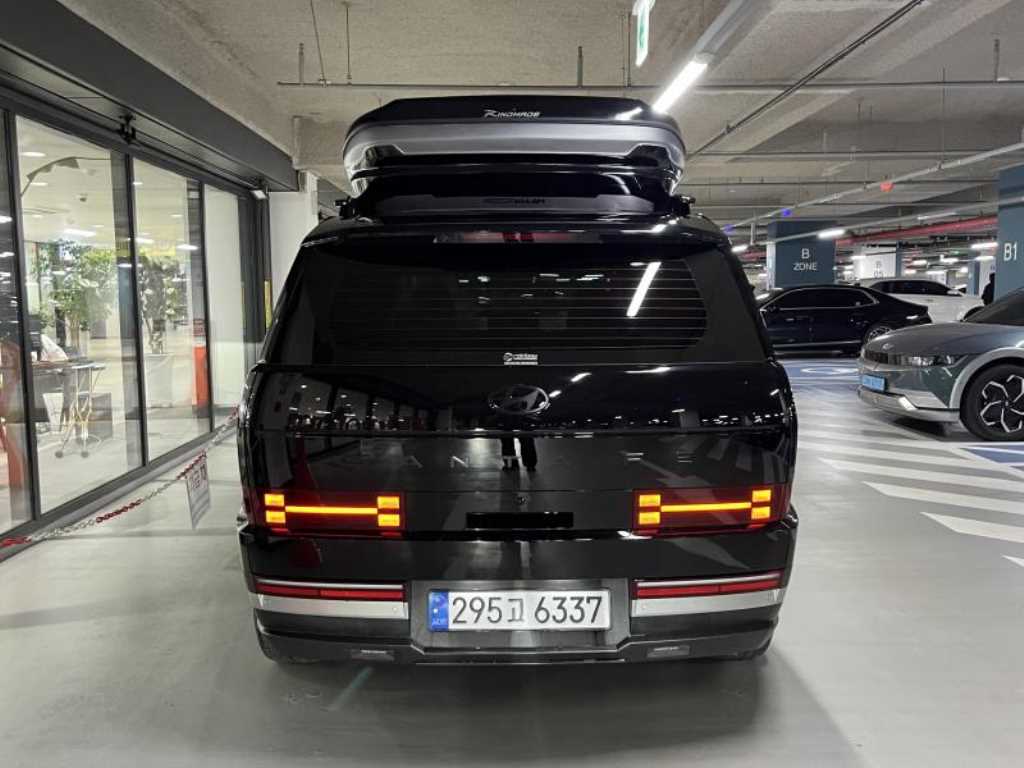 2025 Hyundai Santa Fe Hybrid - Miniatura 5