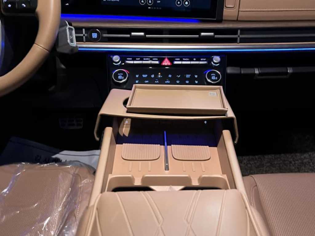 2025 Hyundai Santa Fe Hybrid - Miniatura 10