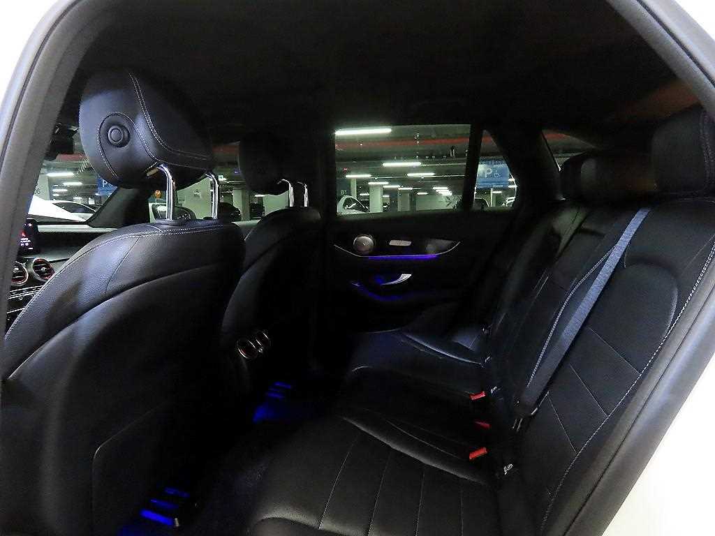 2020 Mercedes-Benz GLC Mercedes Benz Class Ref 428701 - Miniatura 7