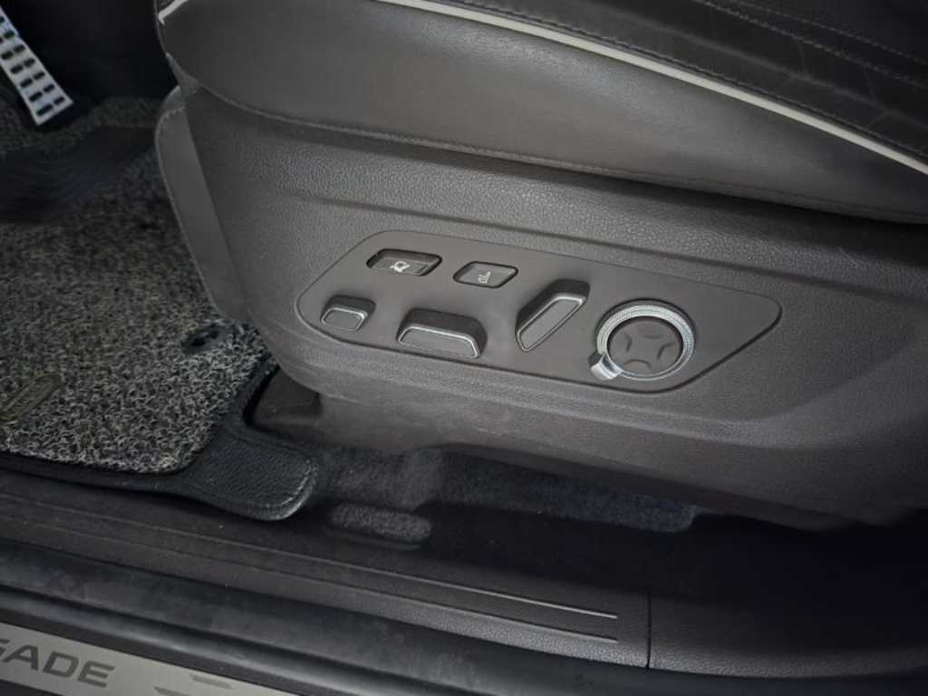 2023 Hyundai Palisade Diesel - Miniatura 6