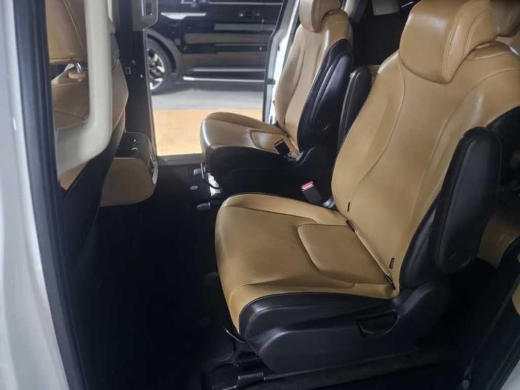 2023 Kia Carnival 4th - Miniatura 8