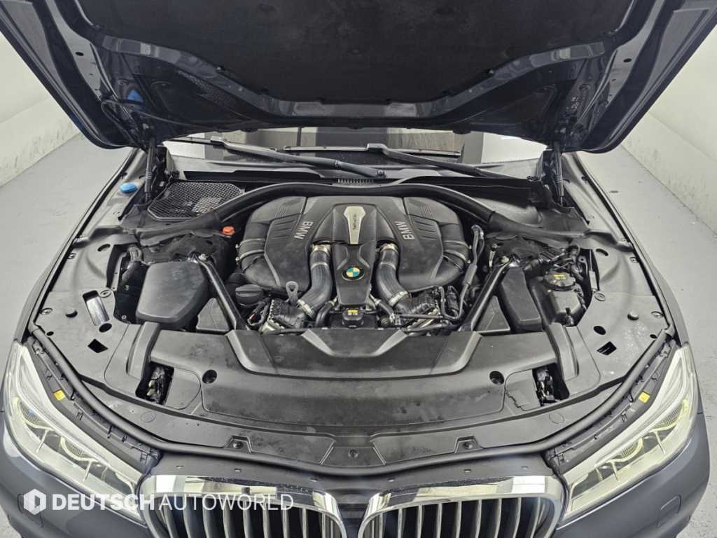 2016 BMW Serie 7 7 Series Ref 428683 Gasoline Gris - Miniatura 6