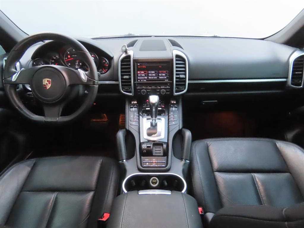 2012 Porsche Cayenne 3.0 - Miniatura 9