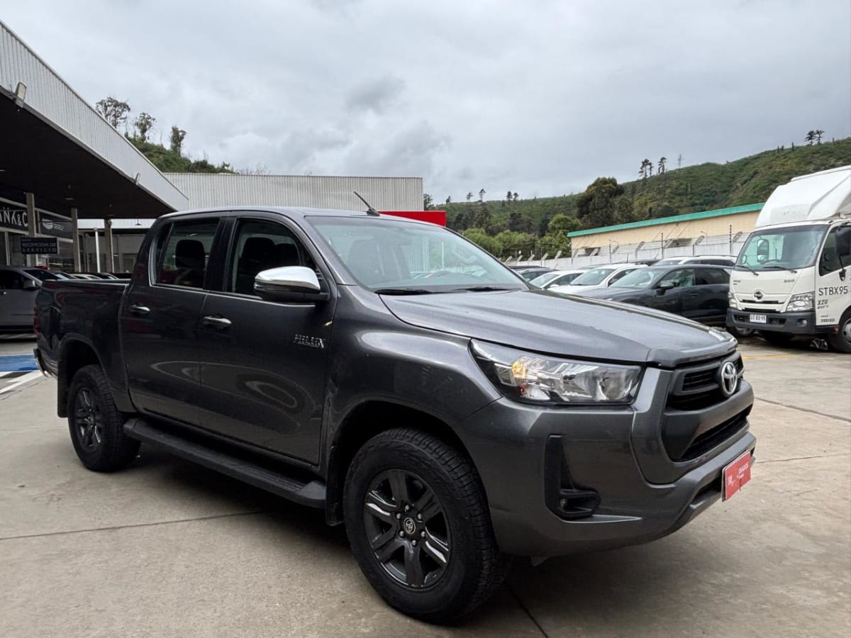 2022 Toyota Hilux 4X2 - Miniatura 3