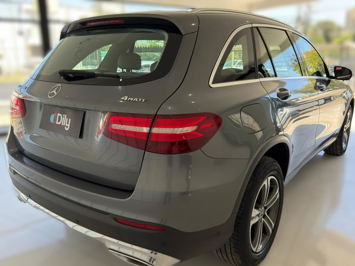 2018 Mercedes-Benz GLC 220D 4MATIC 2.1 AUT Gris - Miniatura 5