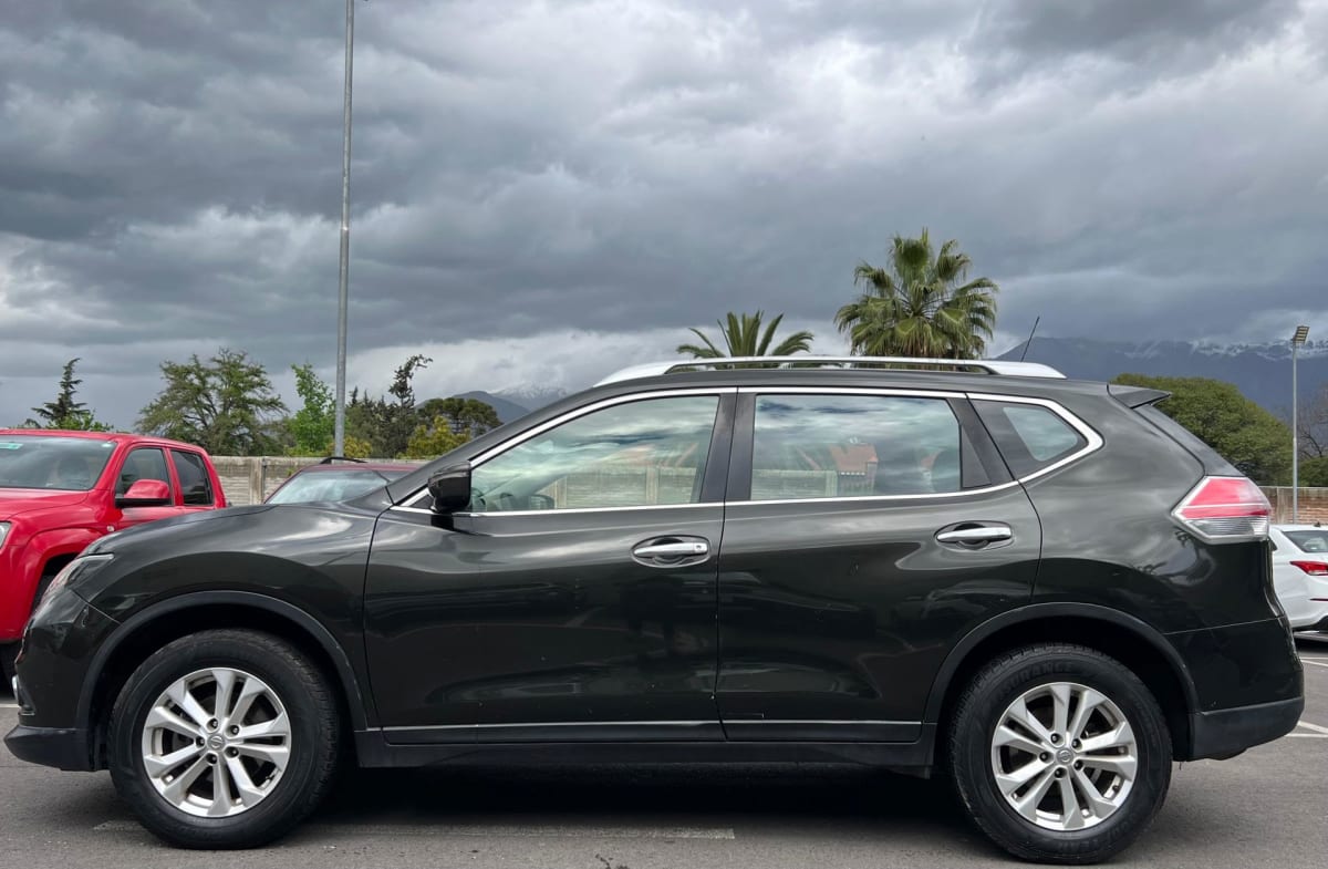 2017 Nissan X-Trail 4WD Verde - Miniatura 8