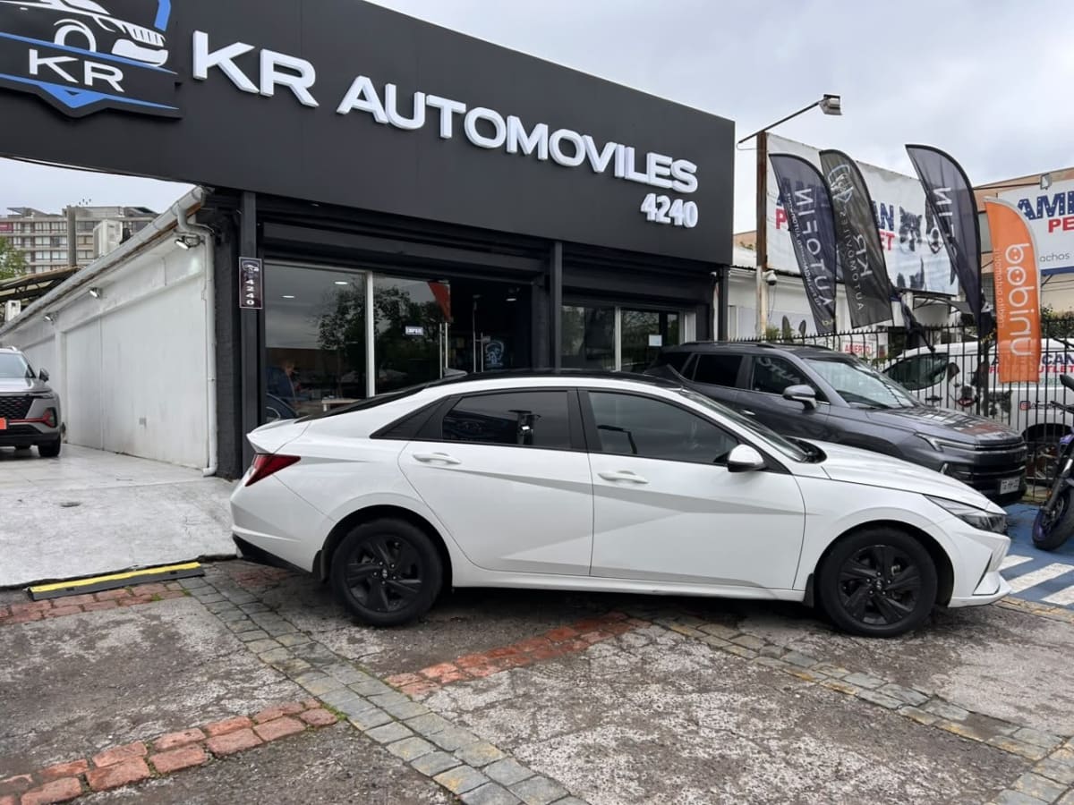 2022 Hyundai ELANTRA CN7 - Miniatura 6