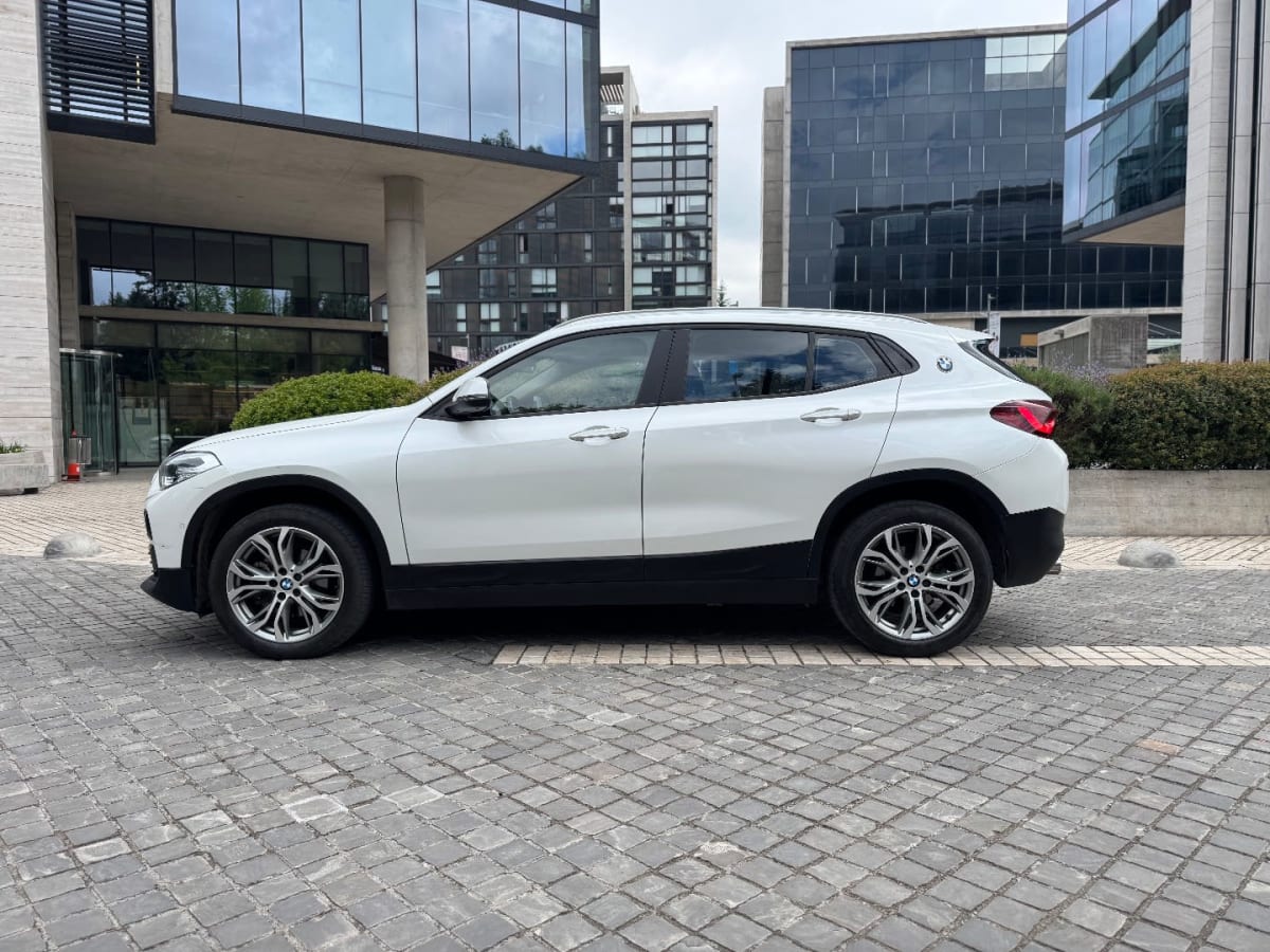 2021 BMW X2 sDrive18d Blanco - Miniatura 7