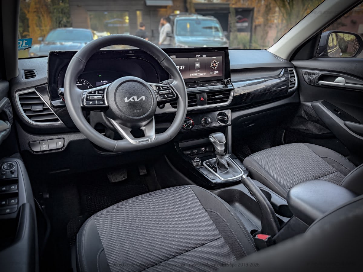 2023 KIA Seltos Gris - Miniatura 10