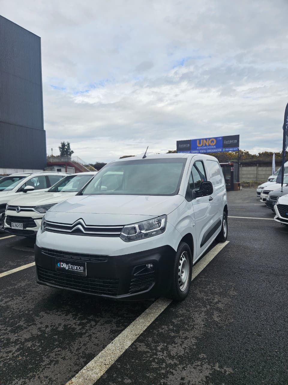 2024 Citroën Berlingo - Miniatura 2