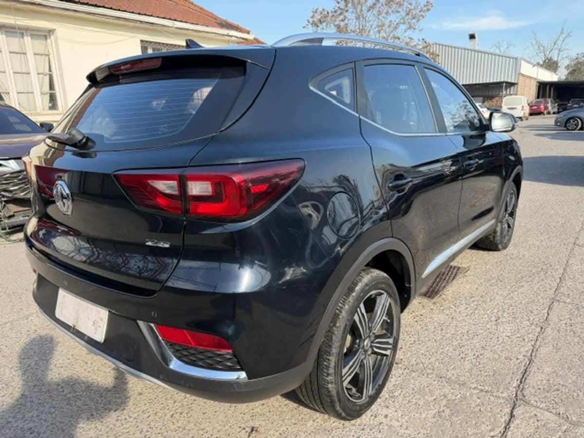 2023 MG ZS 1.5L Negro - Miniatura 4