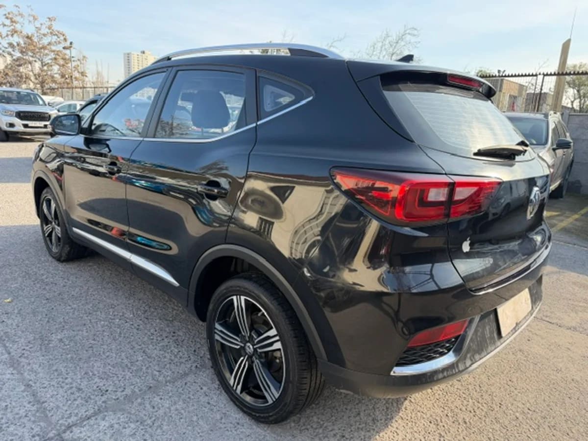 2023 MG ZS 1.5L Negro - Miniatura 6