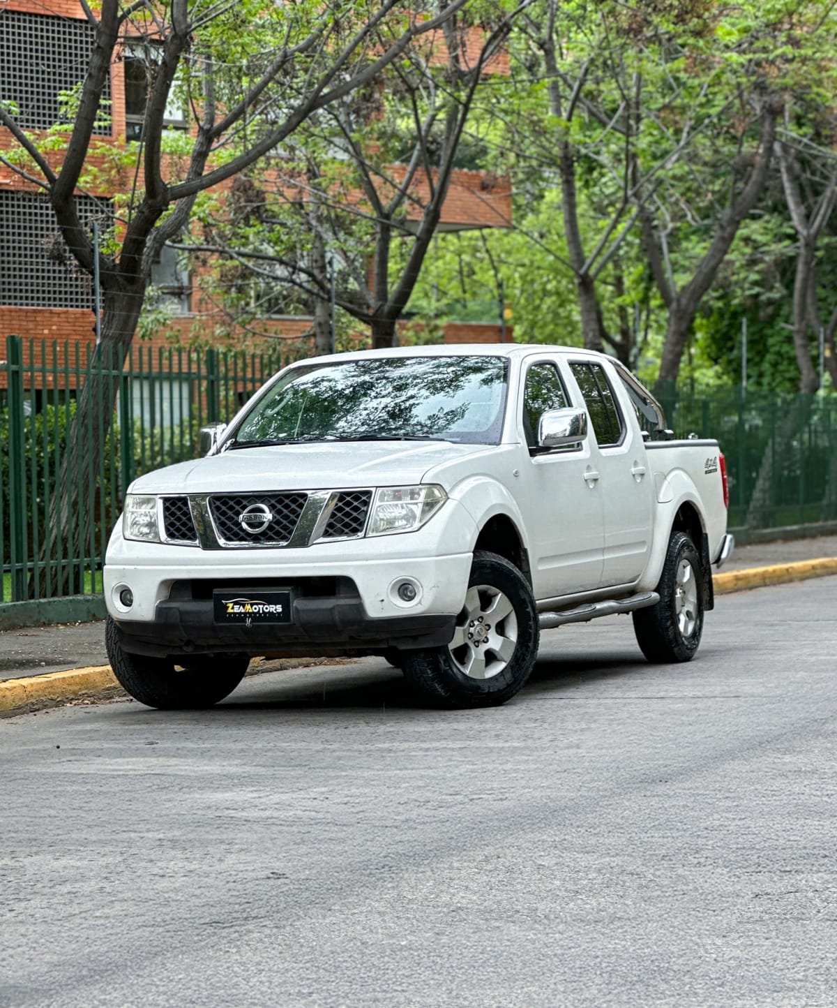 2015 Nissan Navara DCAB - Imagen 1