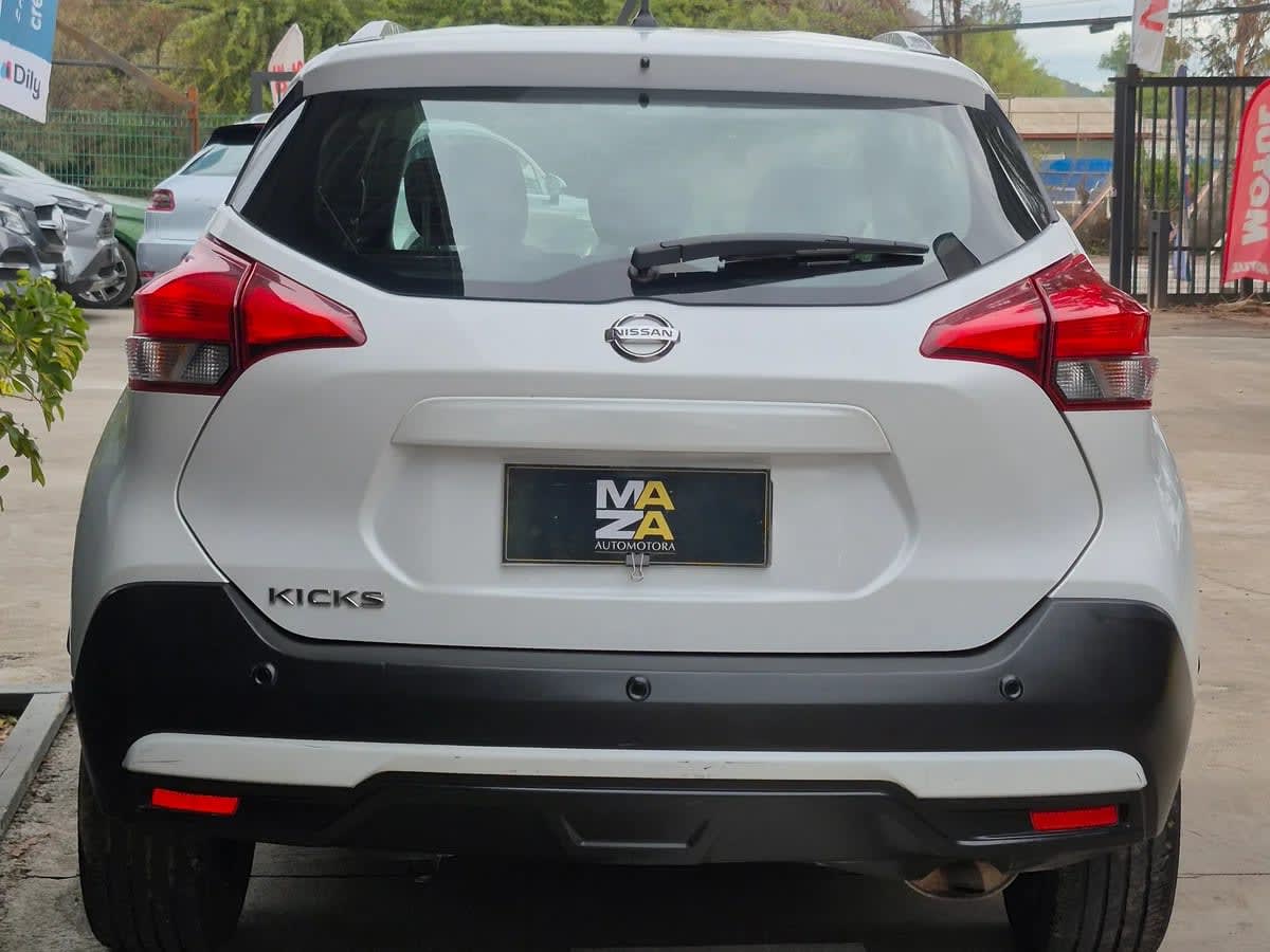 2020 Nissan Kicks 1.6 Blanco - Miniatura 6