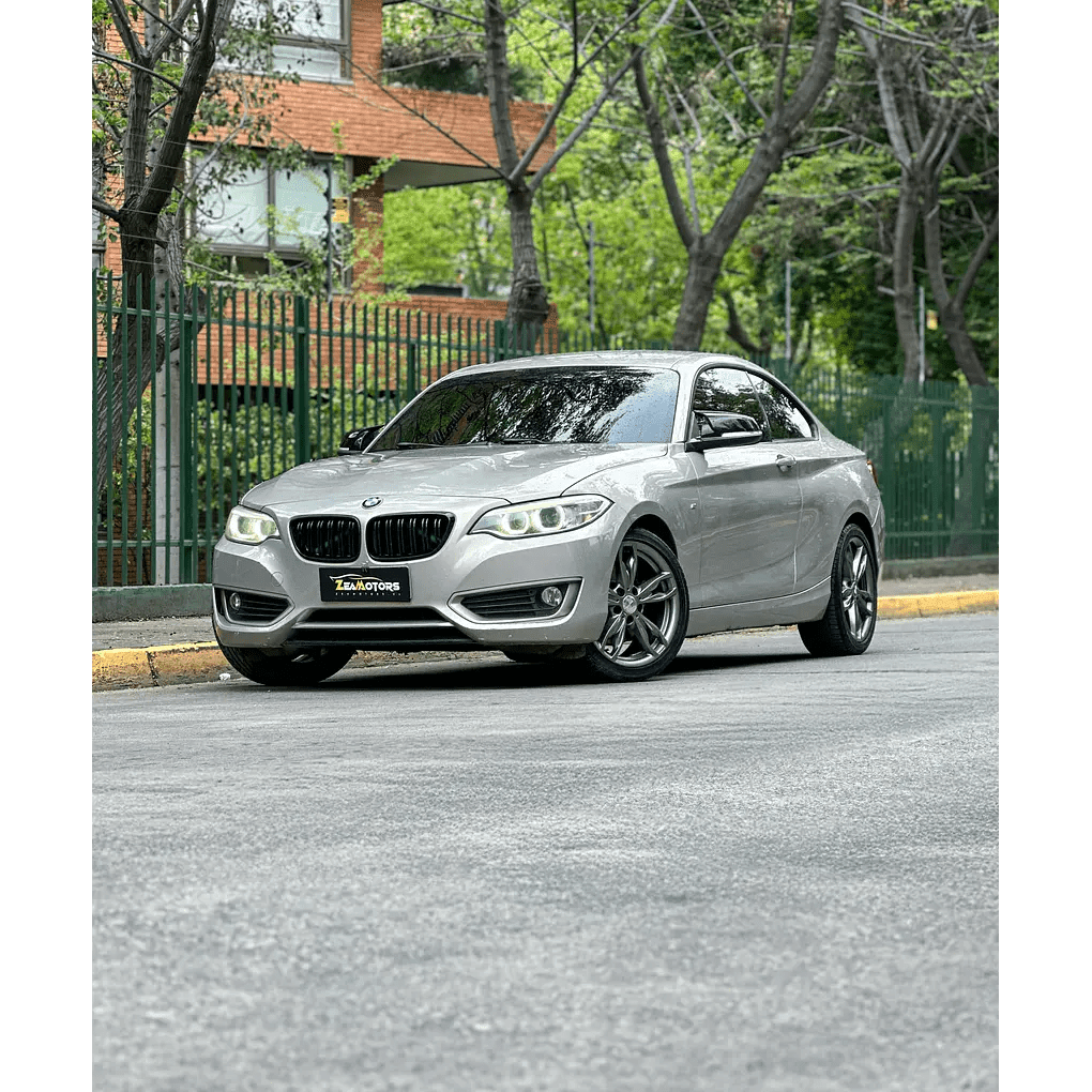 2015 BMW 220I 2.0 - Miniatura 2